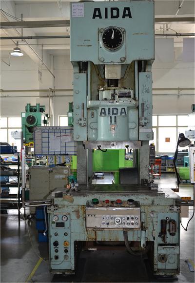 5、110T單點順送沖壓機2.JPG 5、110T單點順送沖壓機2.JPG